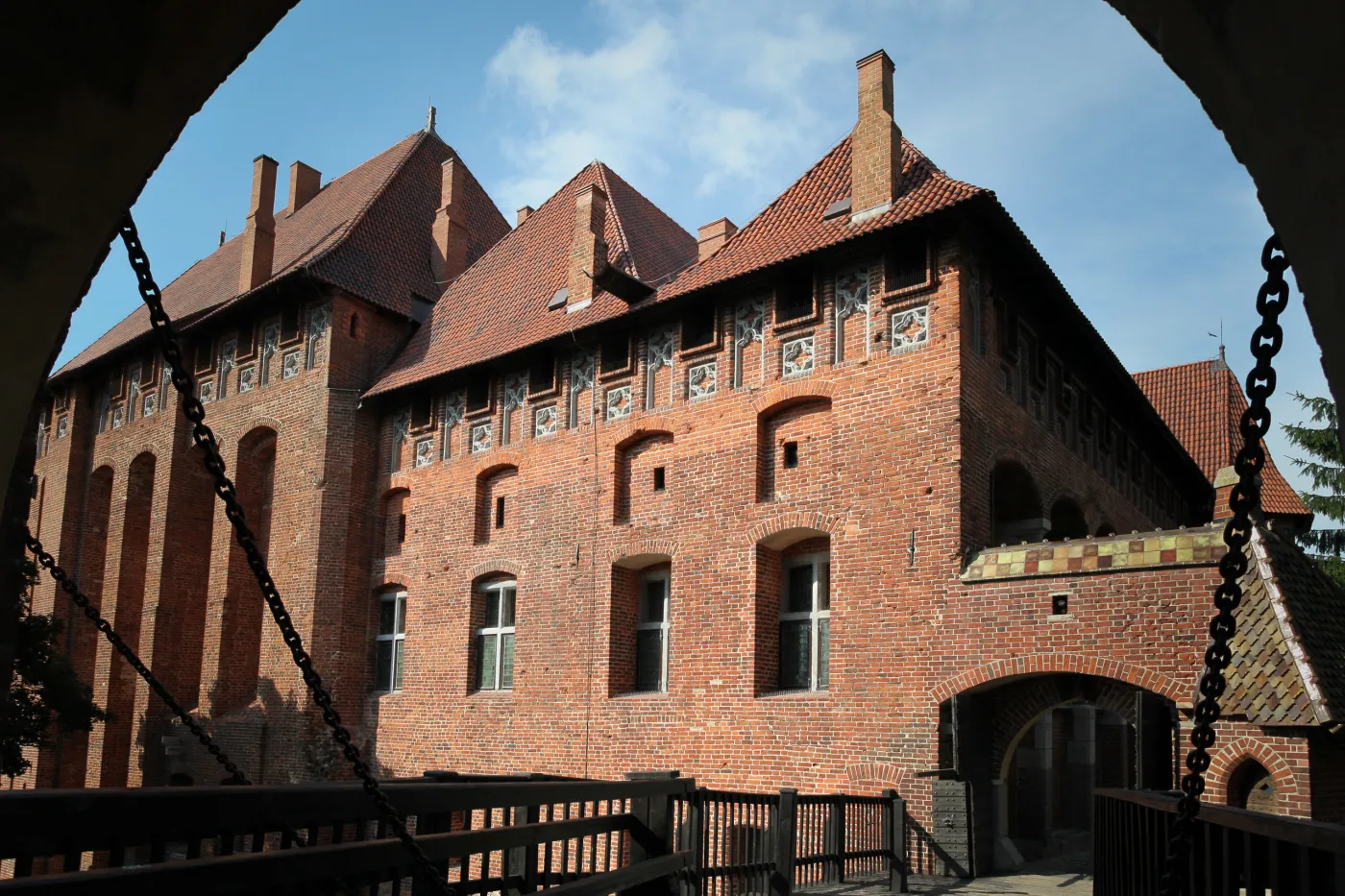 7712852-zamek-w-malborku.jpg