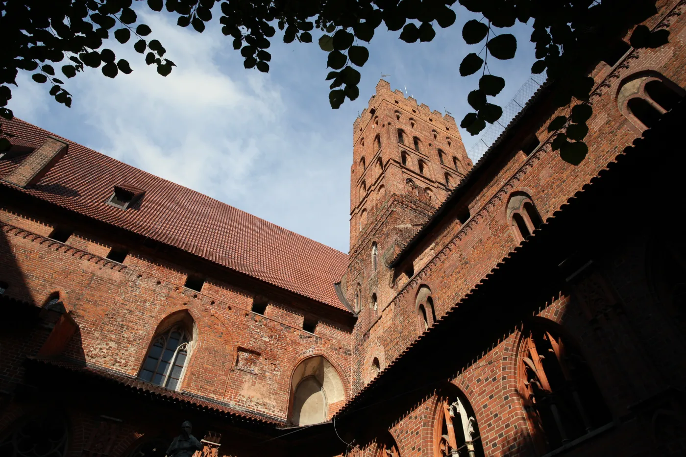 7712882-zamek-w-malborku.jpg