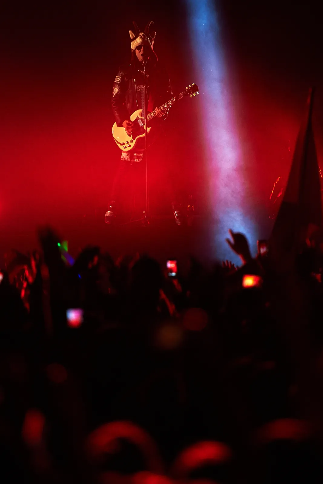 7728753-30-seconds-to-mars.jpg