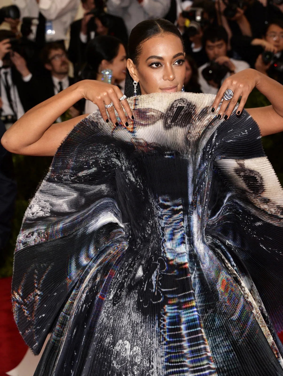 7734084-solange-knowles.jpg
