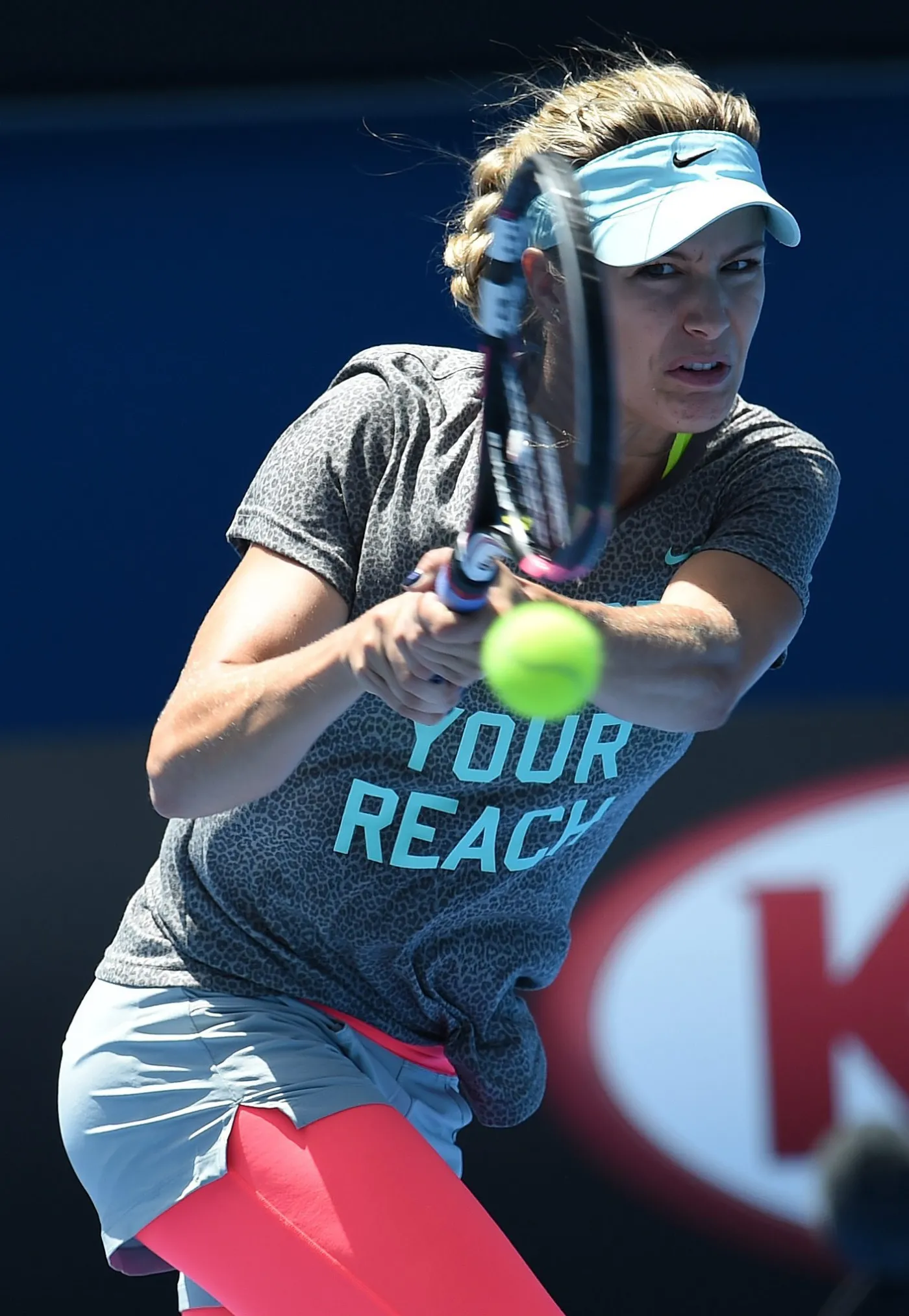 7314890-eugenie-bouchard.jpg