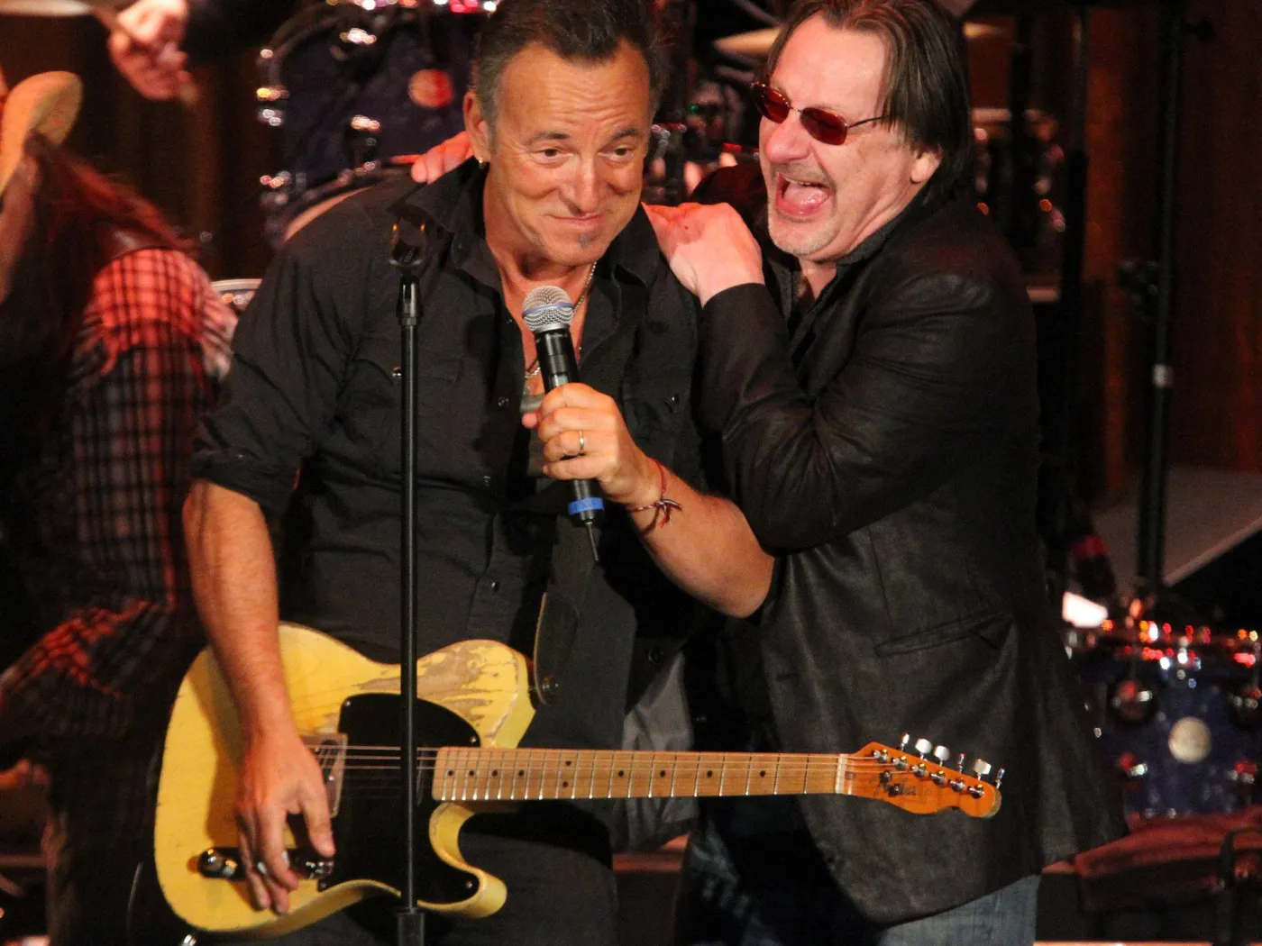 7318324-bruce-springsteen.jpg