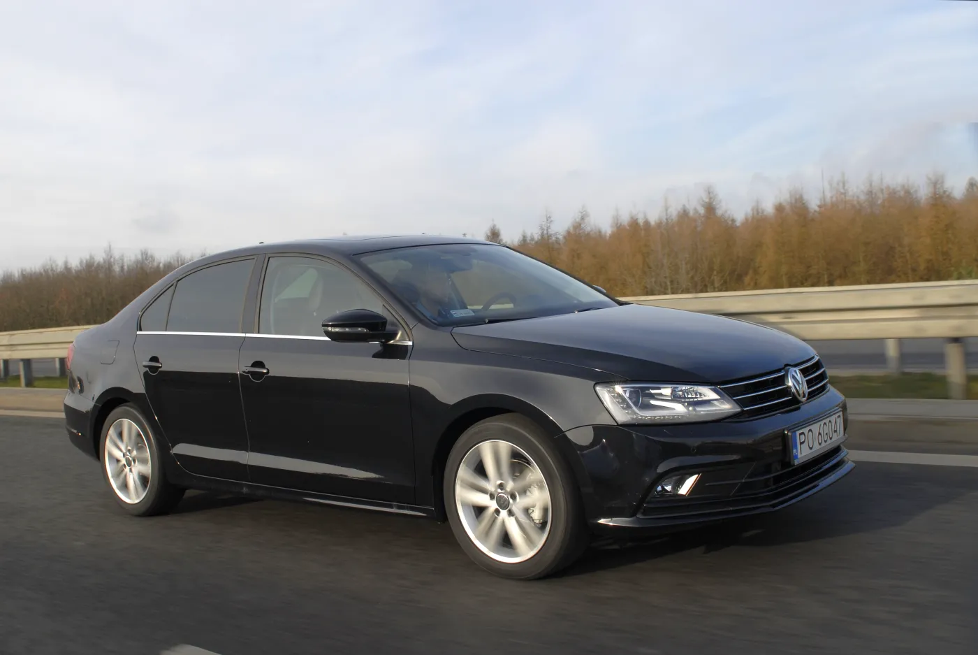 7394307-volkswagen-jetta.jpg