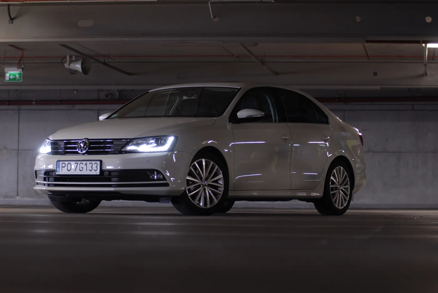 7394365-volkswagen-jetta.jpg