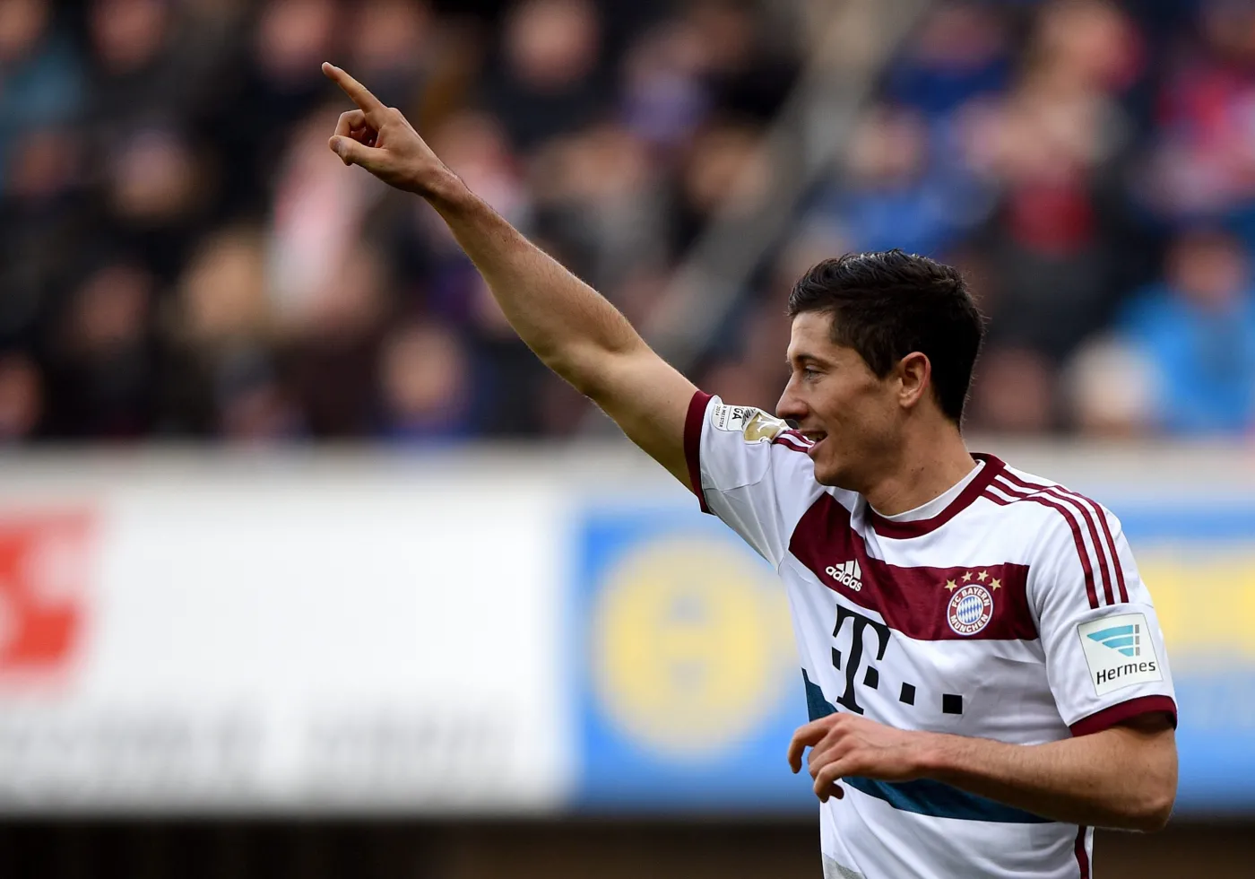 Manchester United daje 40 mln euro za Roberta Lewandowskiego