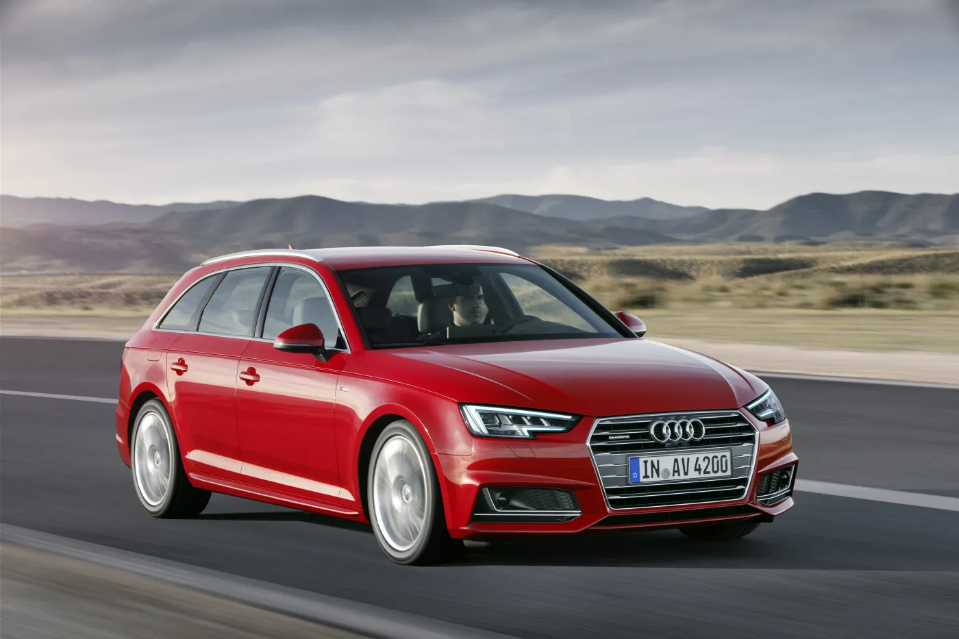 7921850-audi-a4-avant-3.jpg