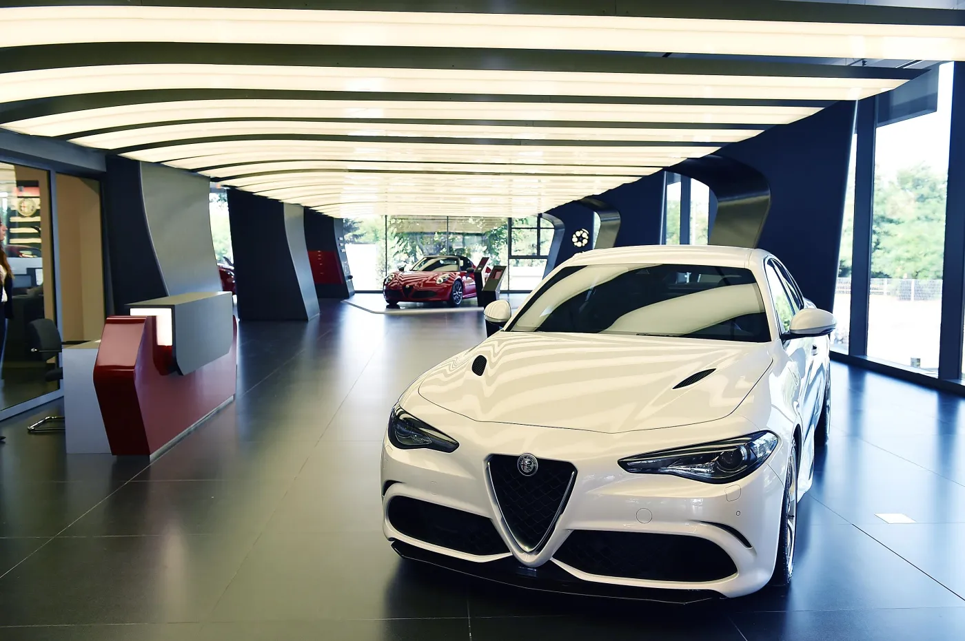 7983745-alfa-romeo-giulia.jpg