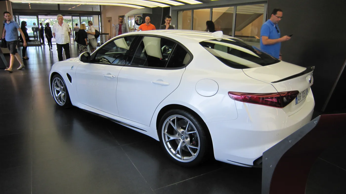 7984015-alfa-romeo-giulia.jpg