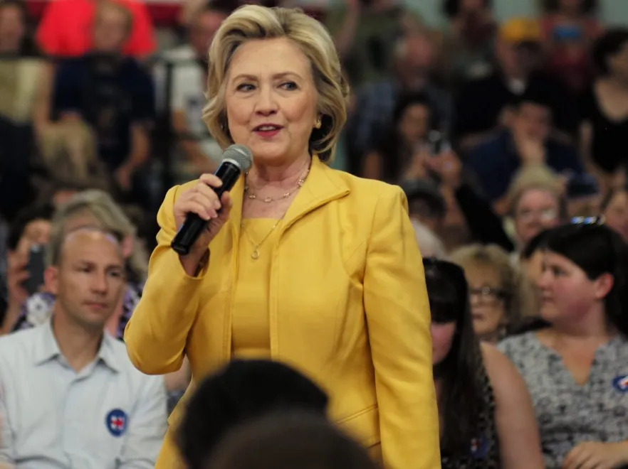 8026200-hillary-clinton.jpg