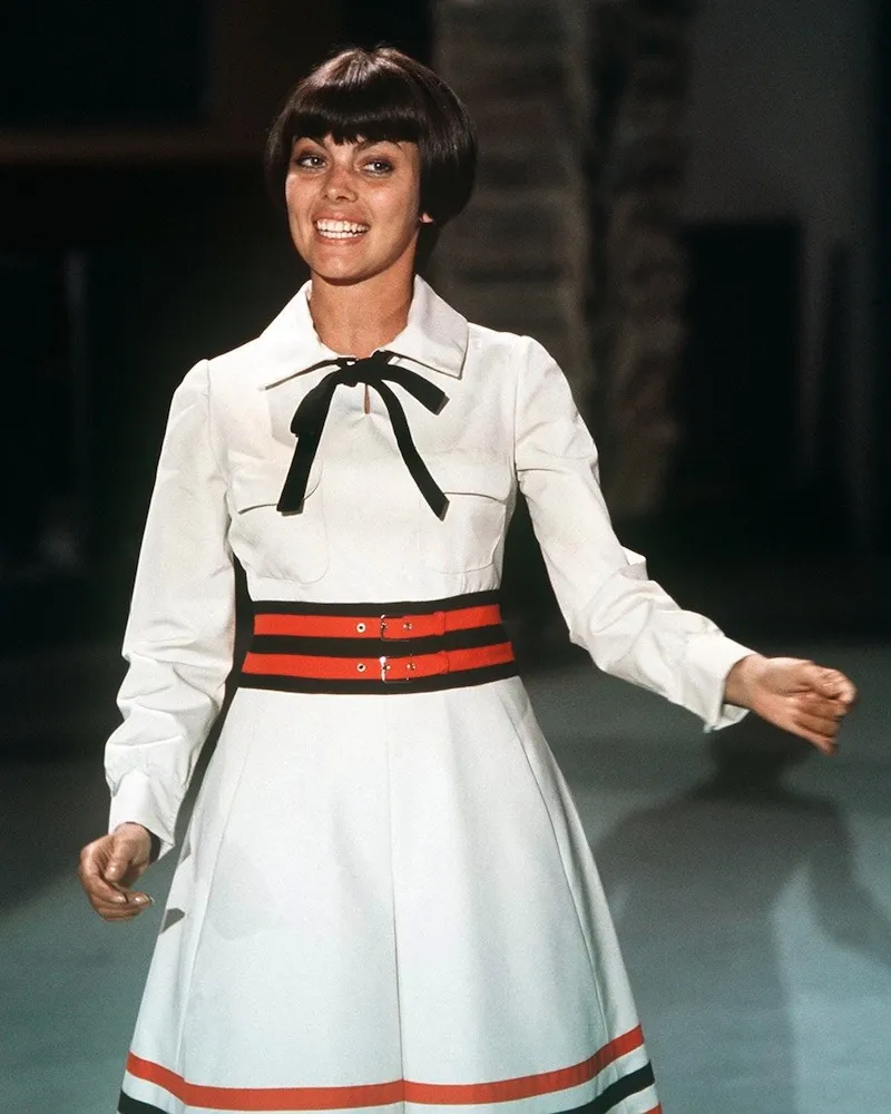 8045520-mireille-mathieu.jpg