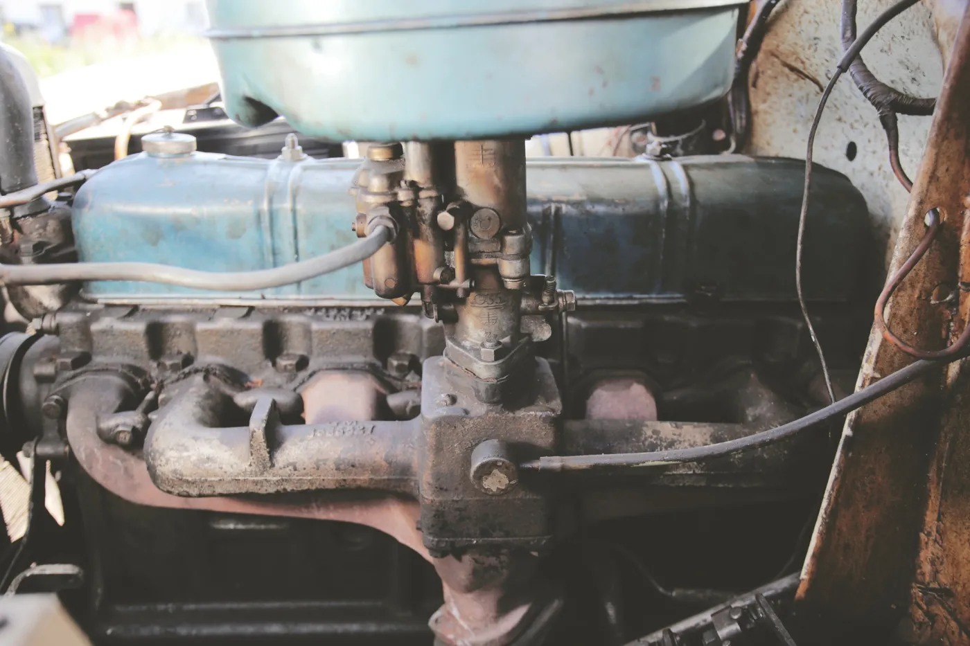 8052512-chevrolet-deluxe.jpg