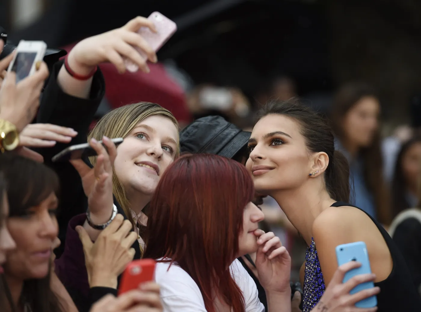 8080100-emily-ratajkowski.jpg