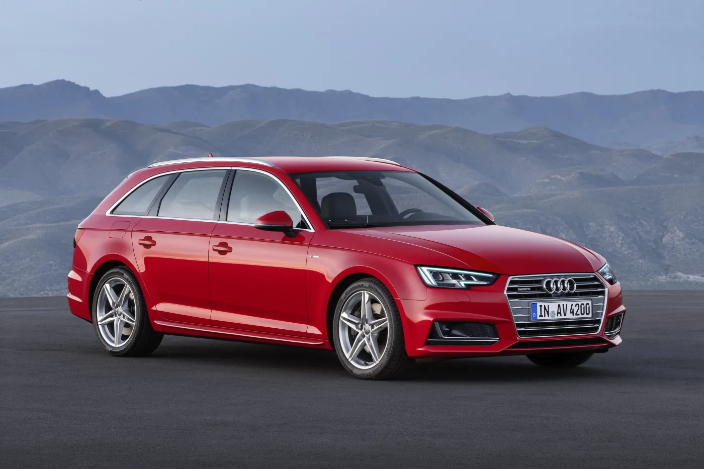7921970-audi-a4-avant-3.jpg