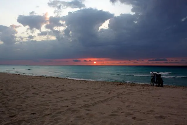 7815995-plaza-w-varadero.jpg