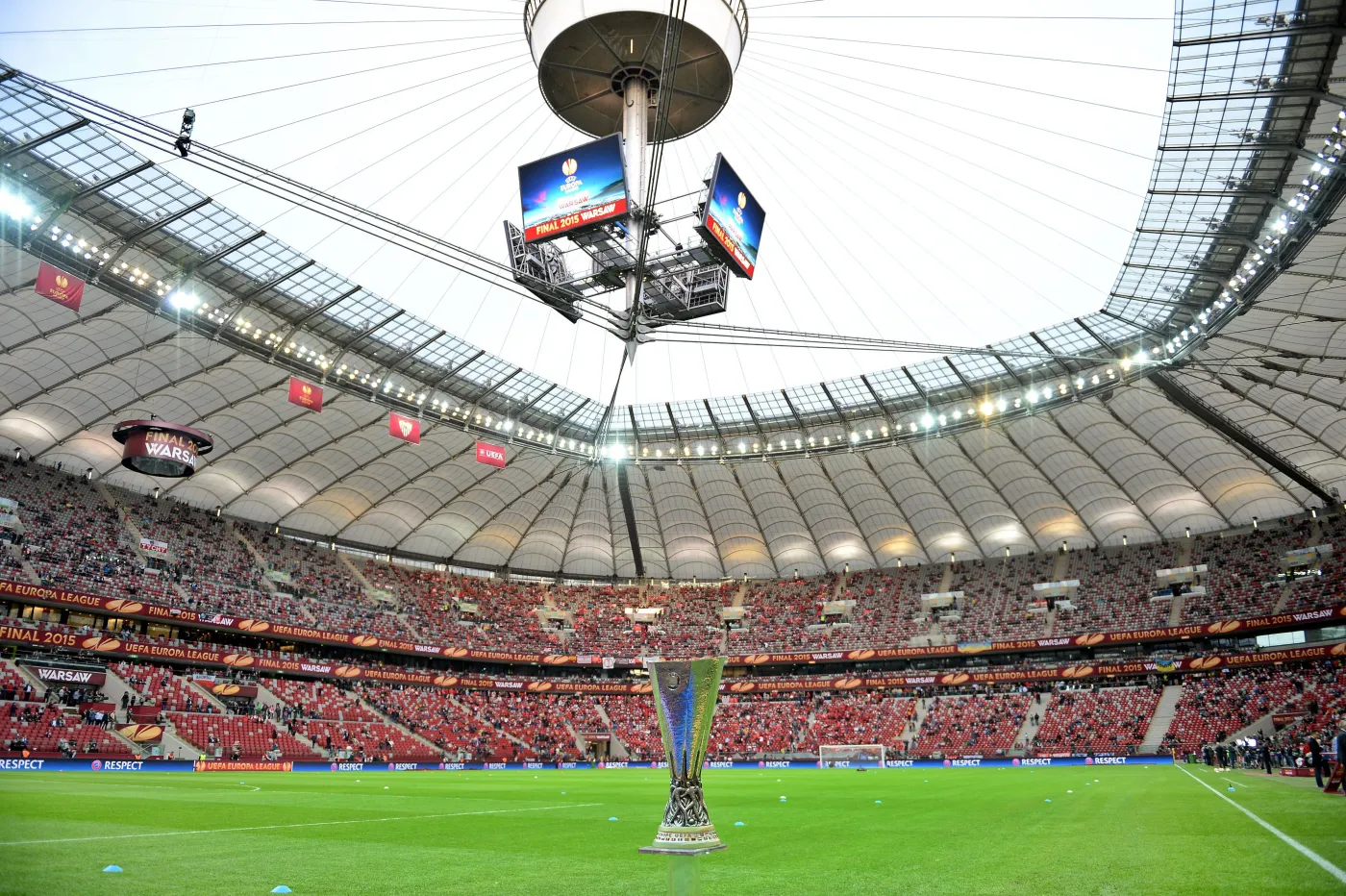 7816684-stadion-narodowy.jpg