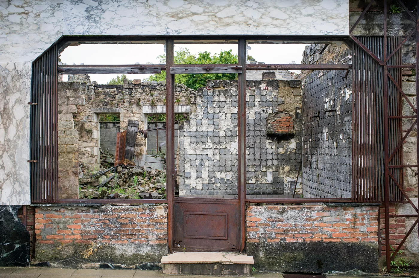 7869214-oradour-sur-glane.jpg