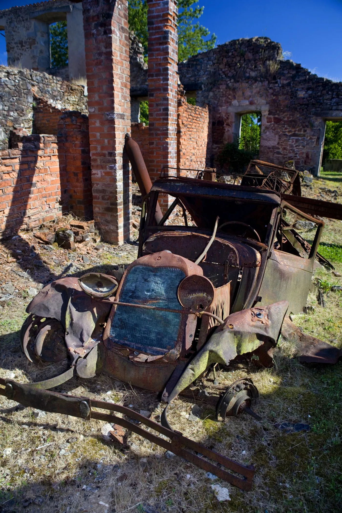 7869334-oradour-sur-glane.jpg