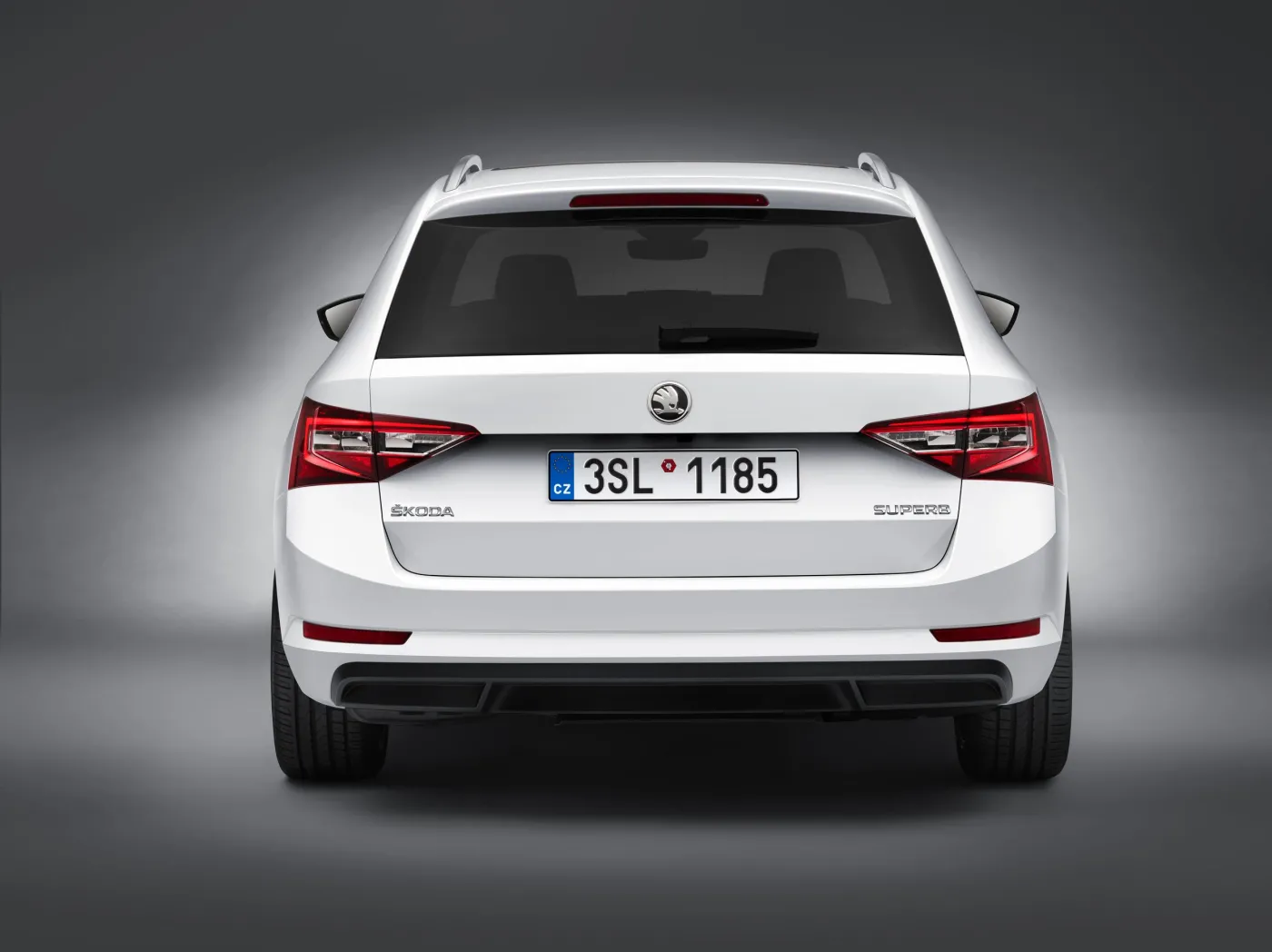 7810148-skoda-superb-kombi.jpg