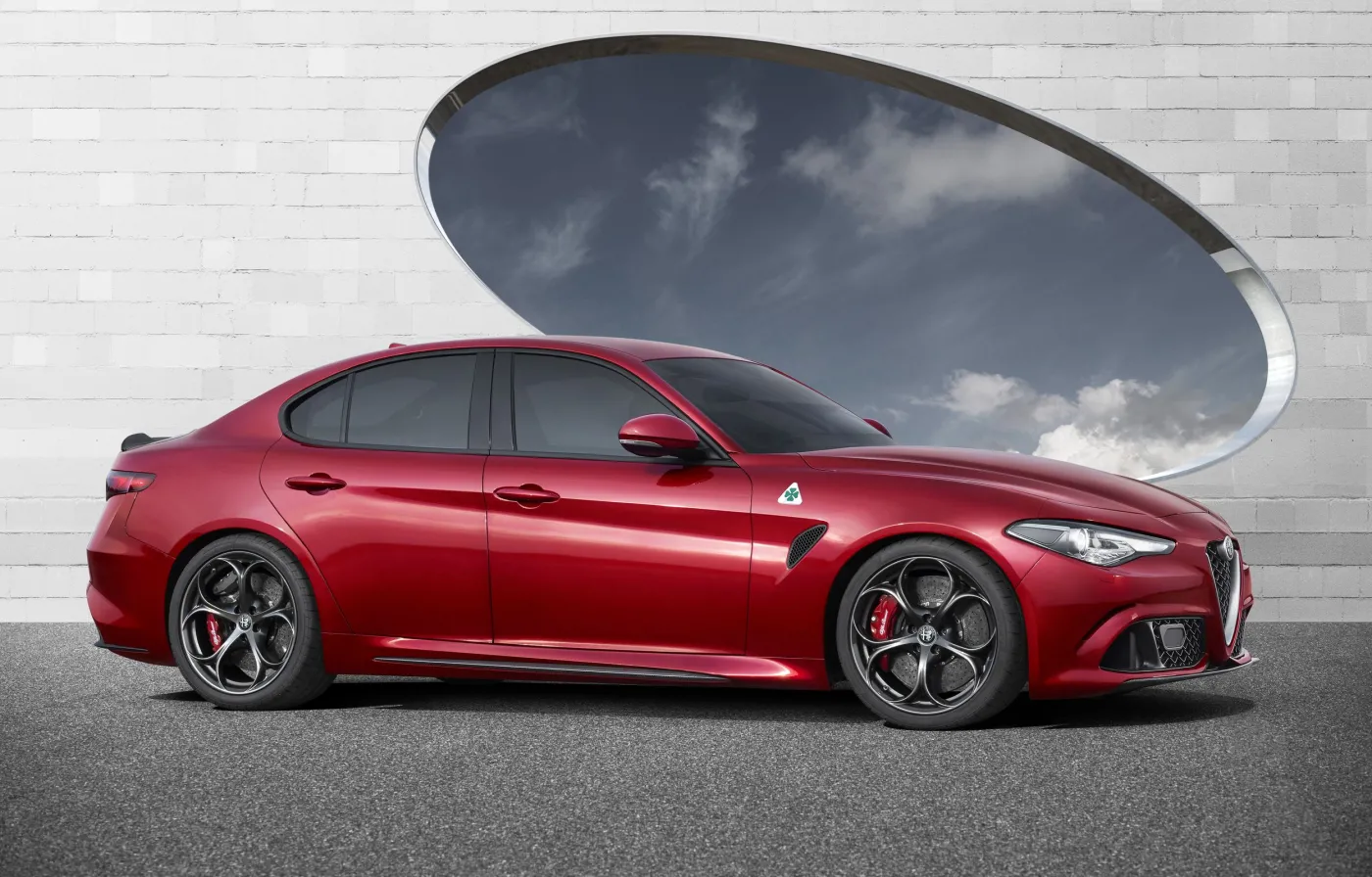 7910207-alfa-romeo-giulia.jpg