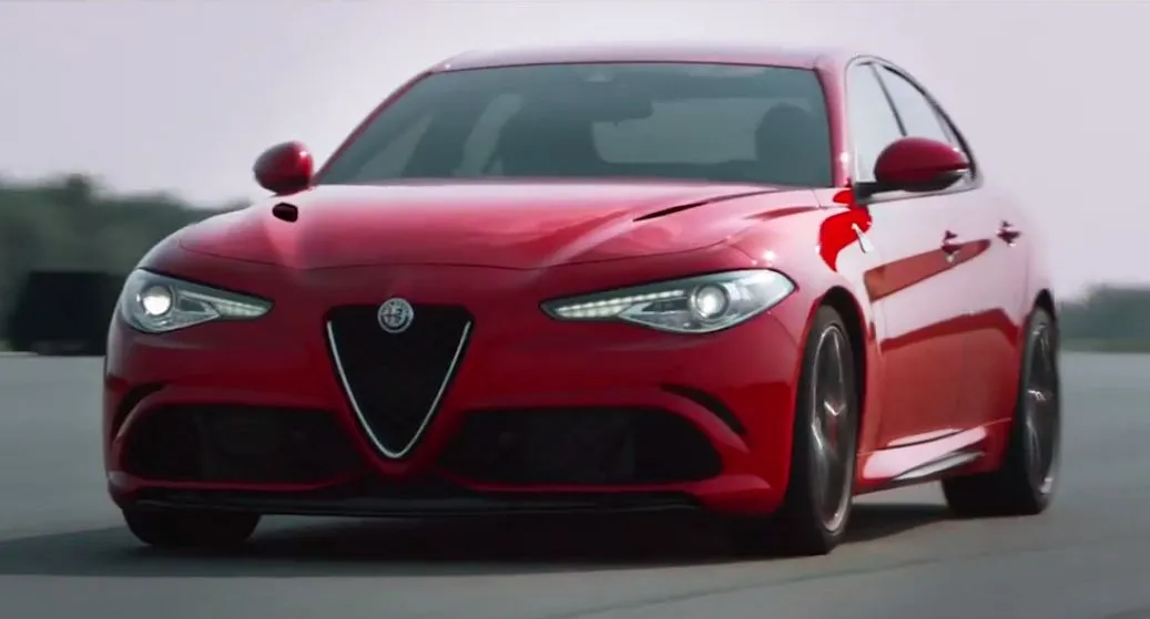 7917787-alfa-romeo-giulia.jpg