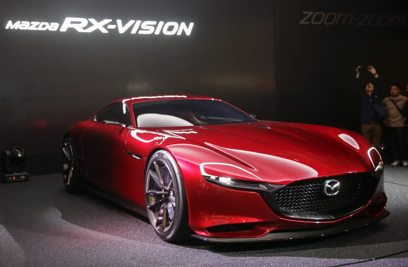 8366401-mazda-rx-vision.jpg