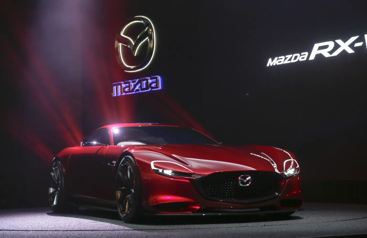 8366465-mazda-rx-vision.jpg