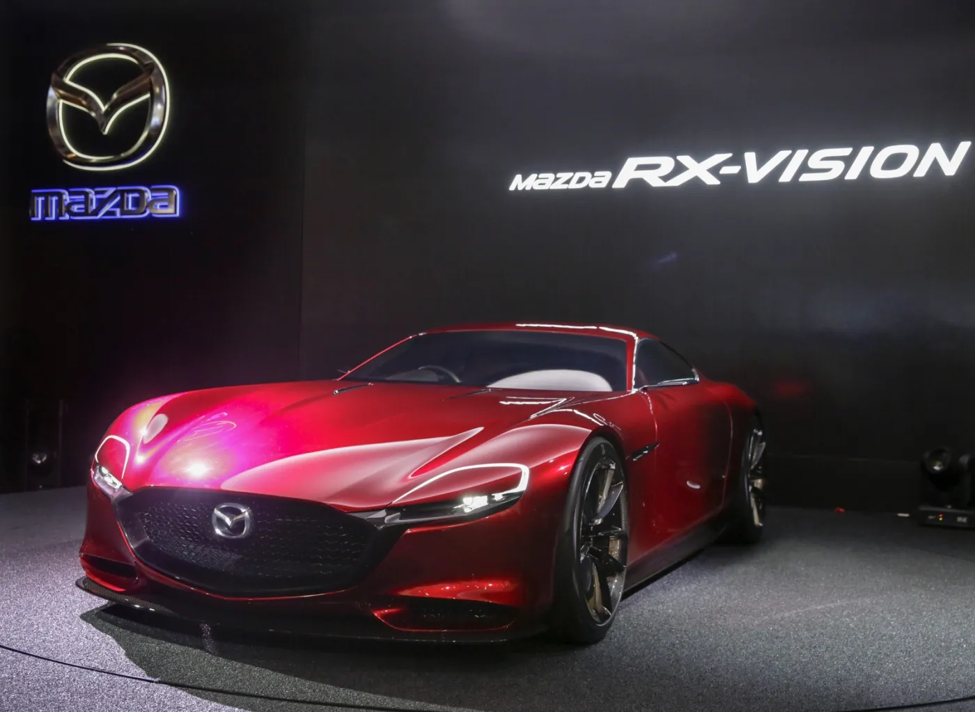 8366552-mazda-rx-vision.jpg