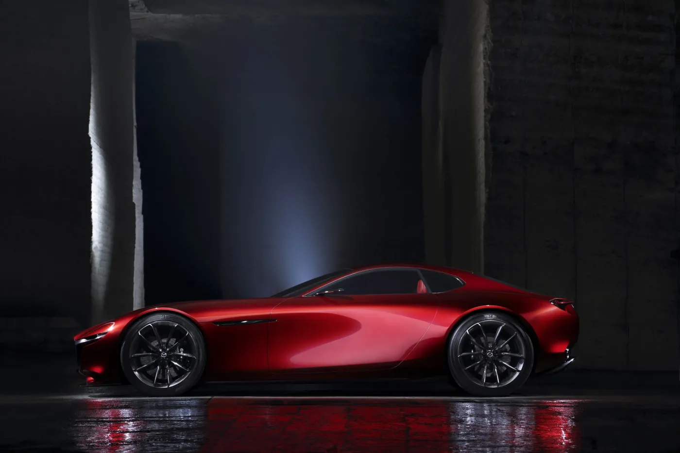 8366842-mazda-rx-vision.jpg