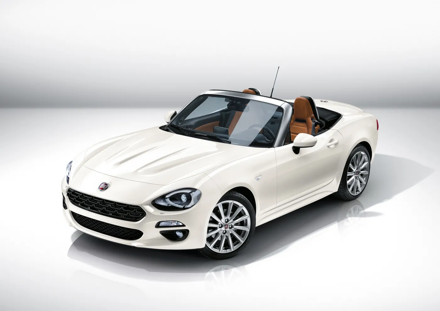 8438798-fiat-124-spider.jpg