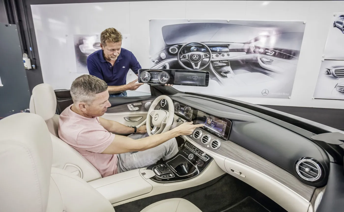 8520578-mercedes-klasy-e.jpg