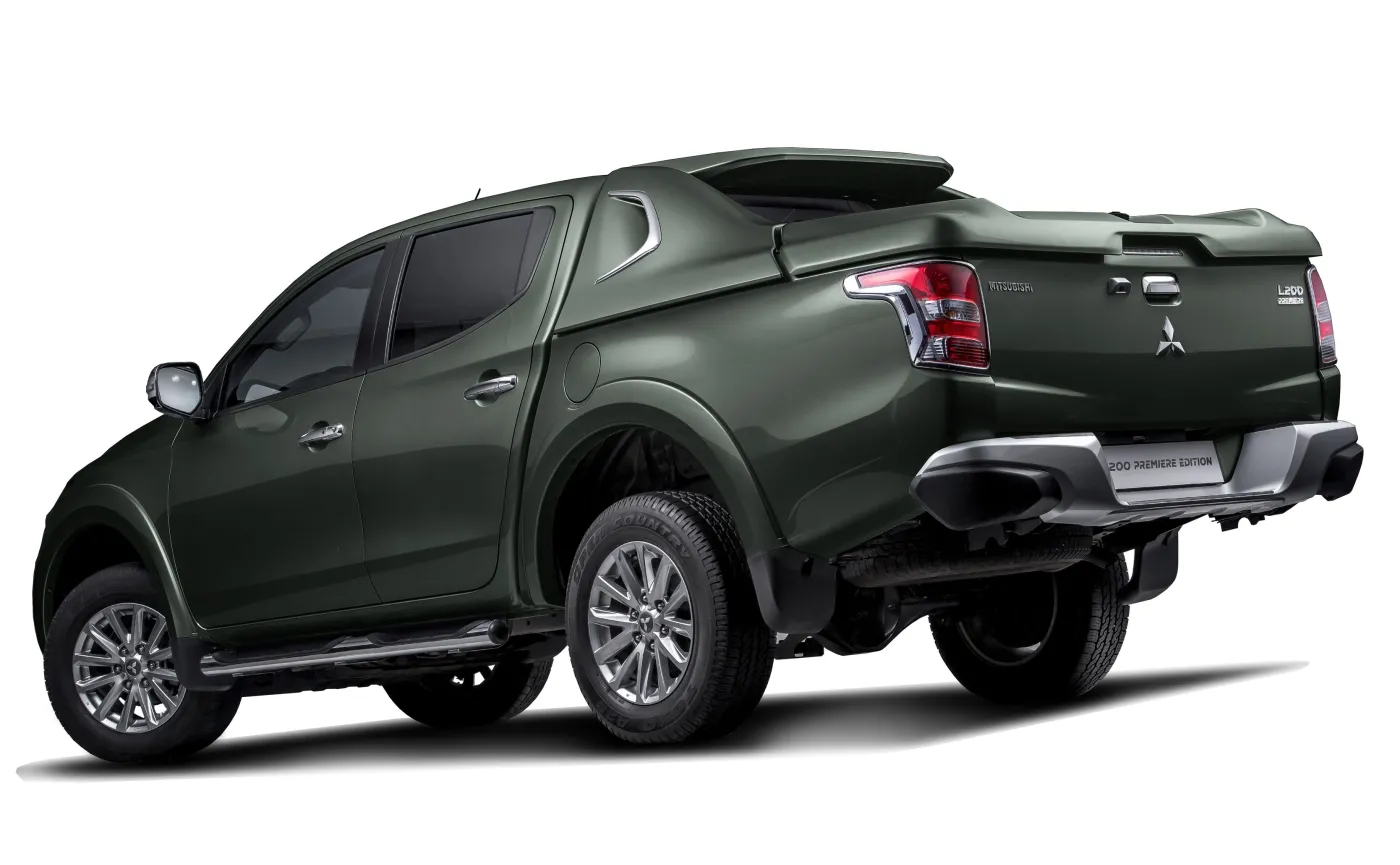 8521287-mitsubishi-l200.jpg