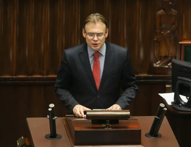 Gorąca debata o nowej ustawie o Trybunale Konstytucjnym. "PiS wywołał pożar, teraz dolewa benzyny"