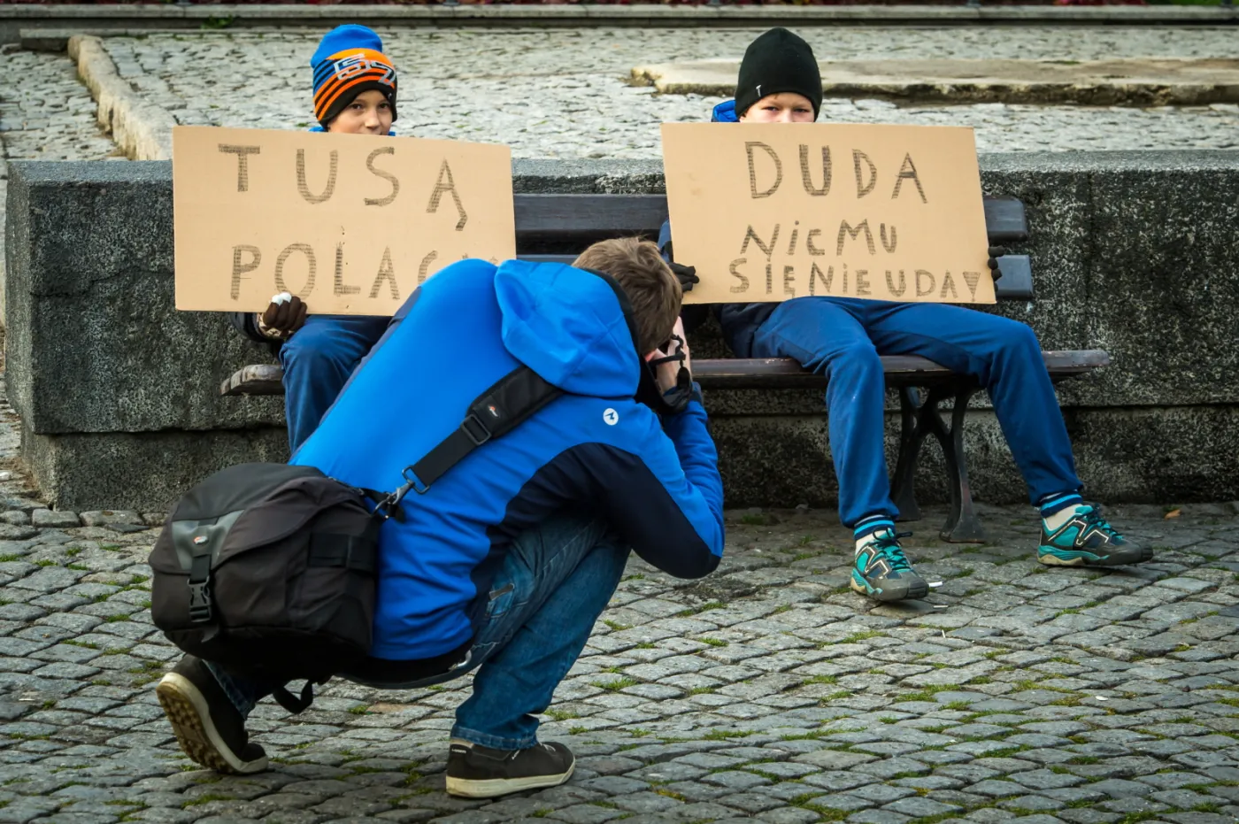 8561708-manifestacja-kod.jpg