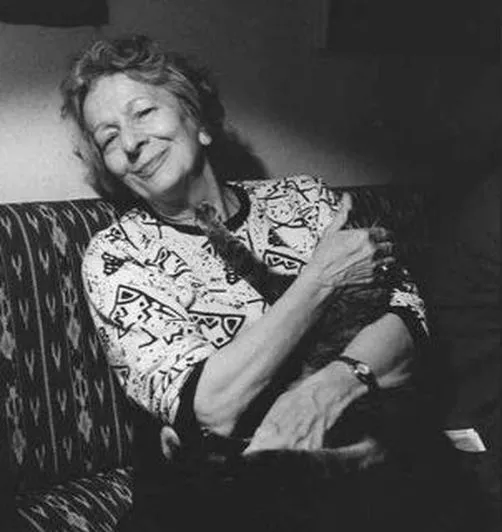 8574344-wislawa-szymborska.jpg