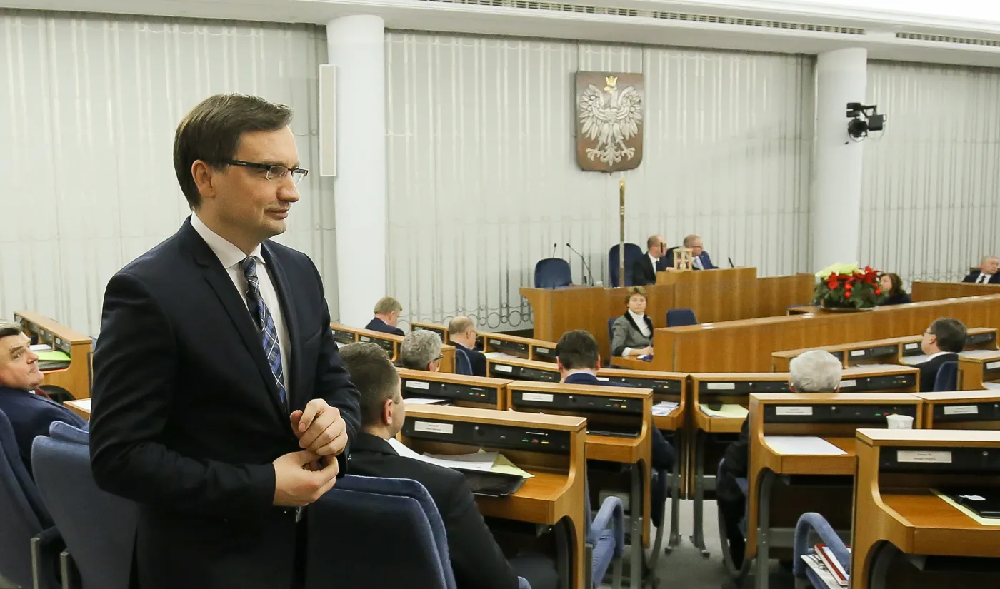 Nowy projekt posłów PiS wpłynął do Sejmu. Minister sprawiedliwości znów będzie prokuratorem generalnym