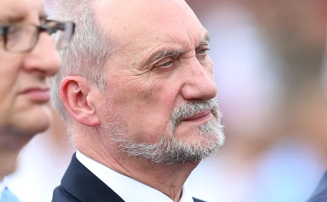 Ultimatum dla Macierewicza. Stanowcze pismo od szefa słowackiego MON