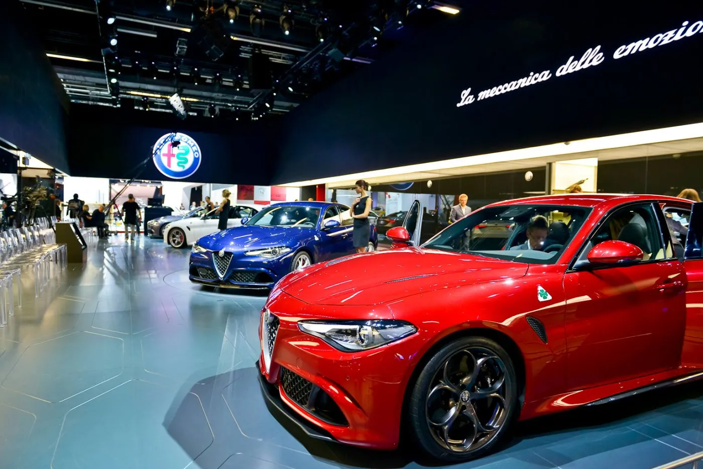 8210737-alfa-romeo-giulia.jpg