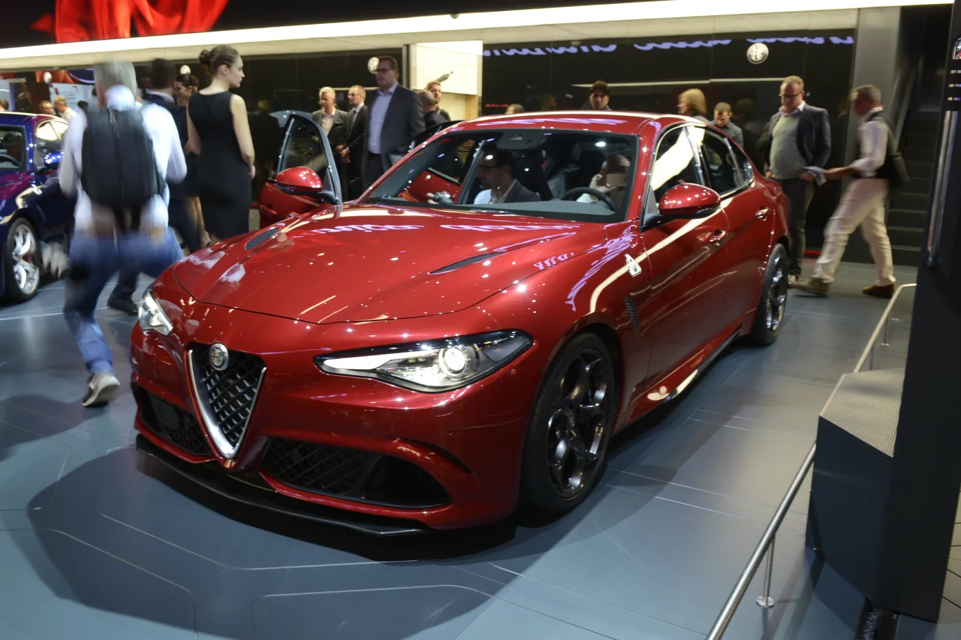 8211217-alfa-romeo-giulia.jpg