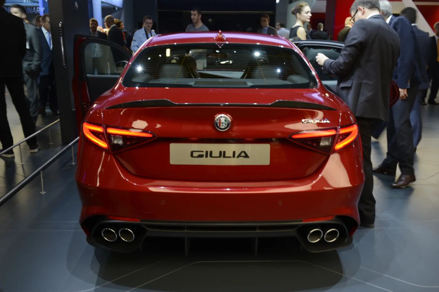 8211281-alfa-romeo-giulia.jpg