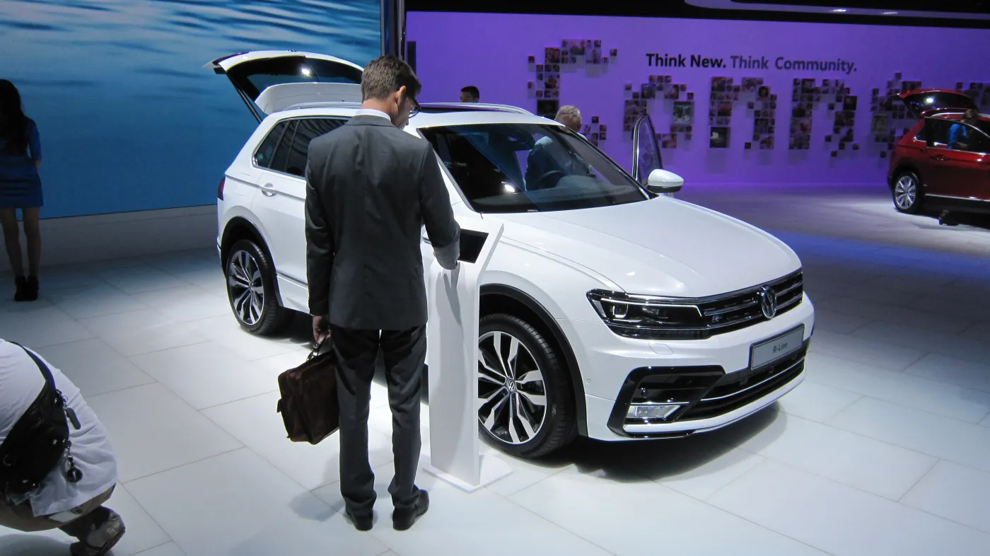 8216577-volkswagen-tiguan.jpg