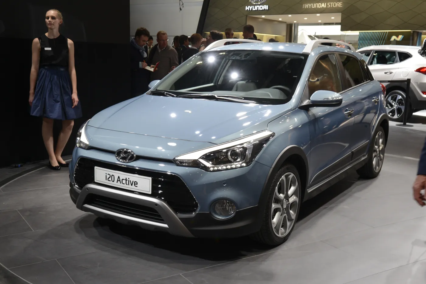 8281951-hyundai-i20-active.jpg