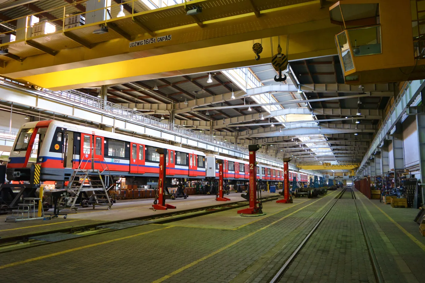 8292260-metro-warszawskie.jpg