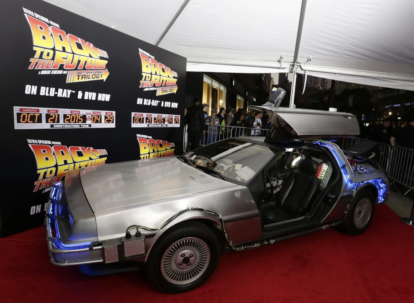 8347353-delorean-dmc-12.jpg