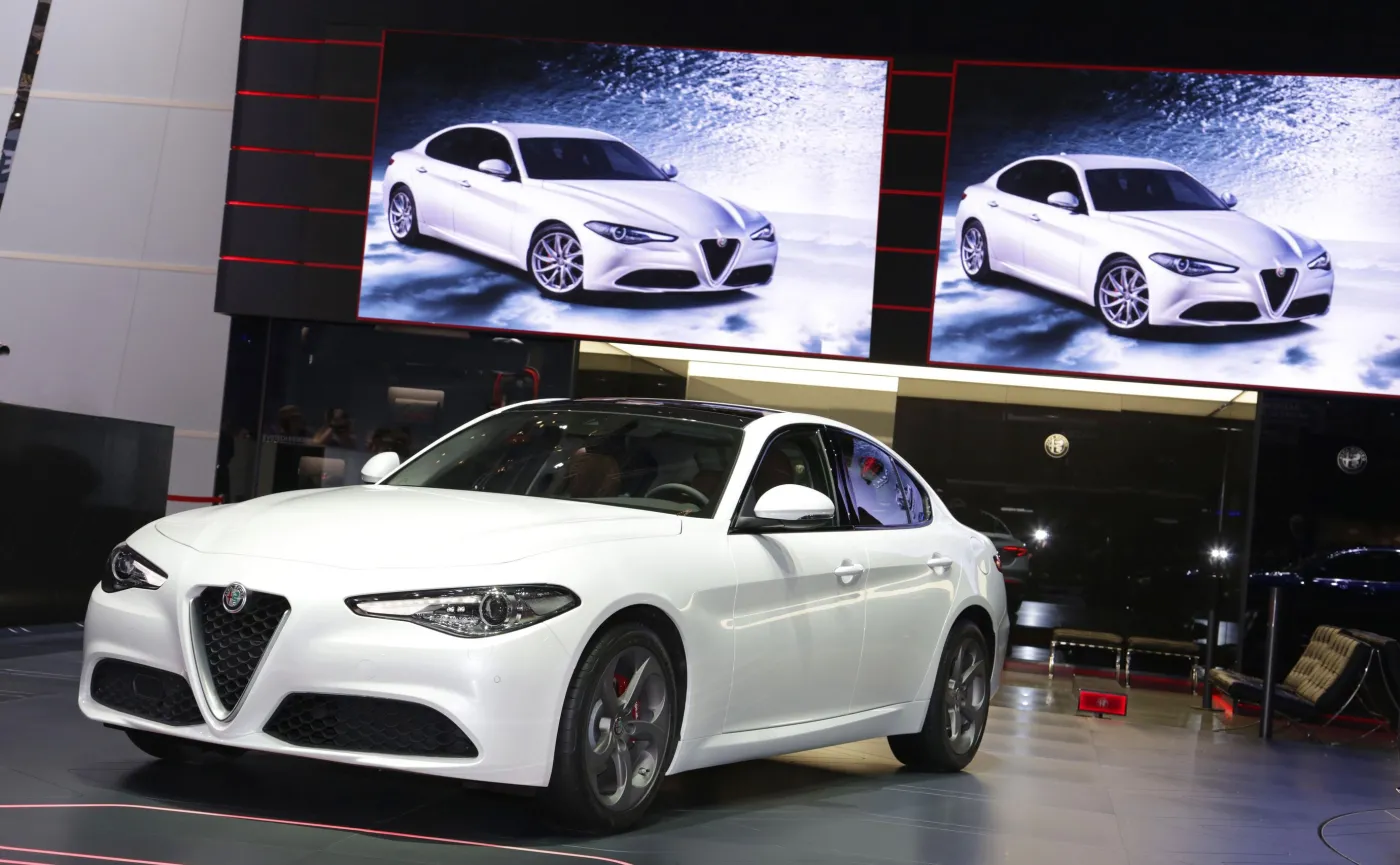 8812864-alfa-romeo-giulia.jpg