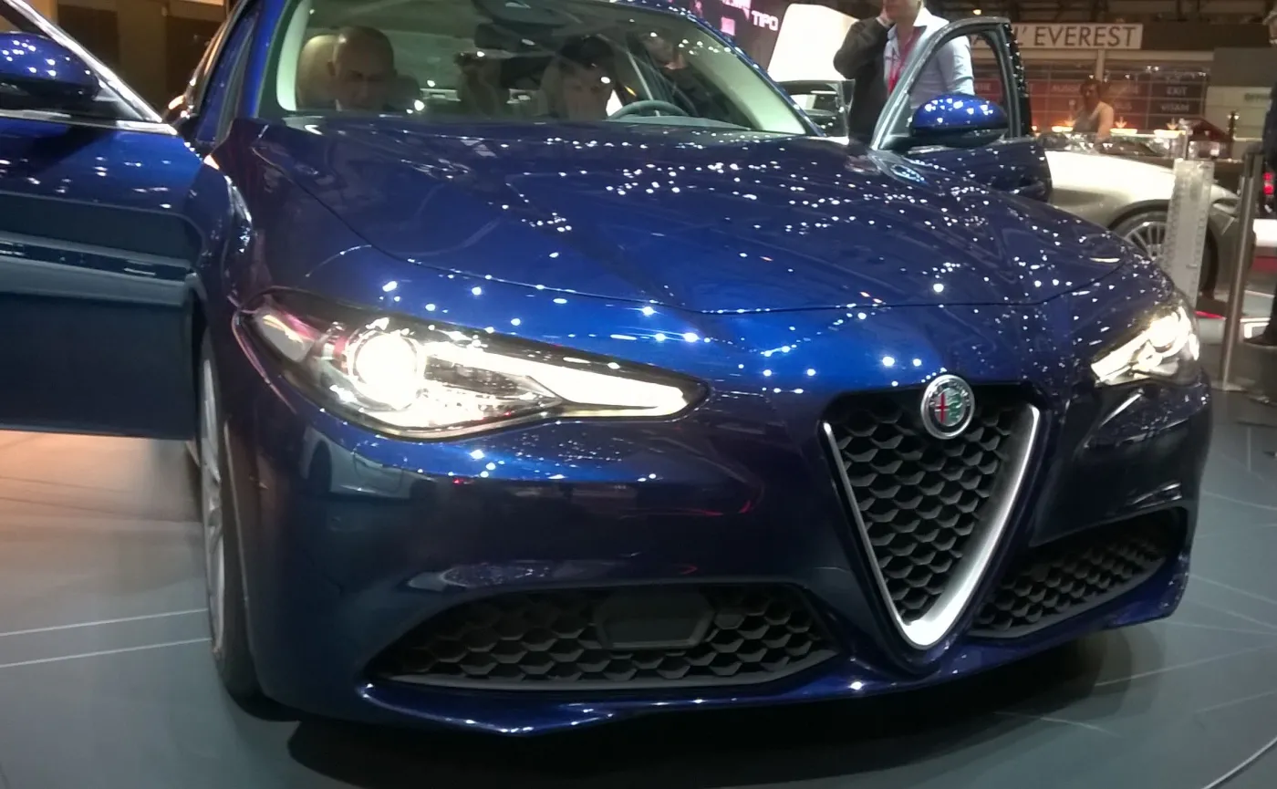 8812003-alfa-romeo-giulia.jpg