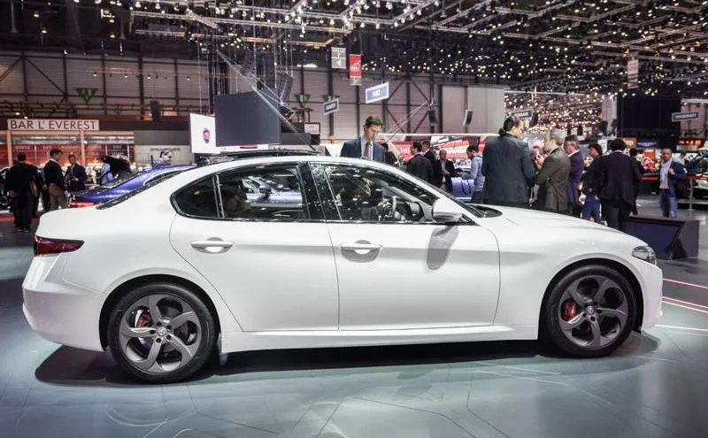 8813107-alfa-romeo-giulia.jpg
