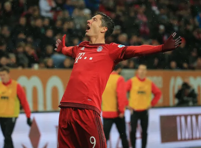 Robert Lewandowski będzie miał najwyższą pensję w historii polskiego sportu