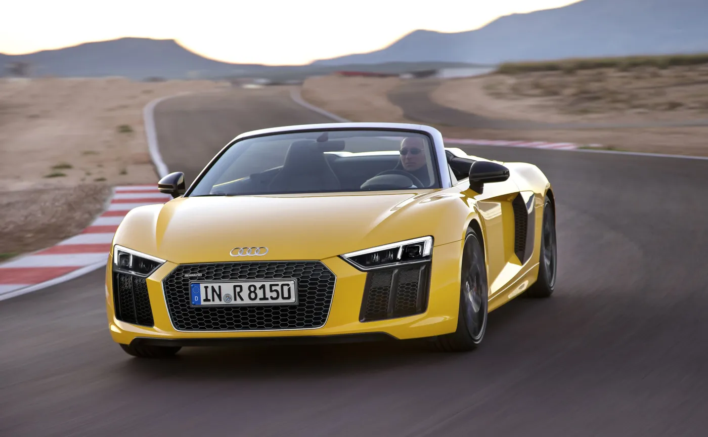 8866412-audi-r8-spyder-v10.jpg