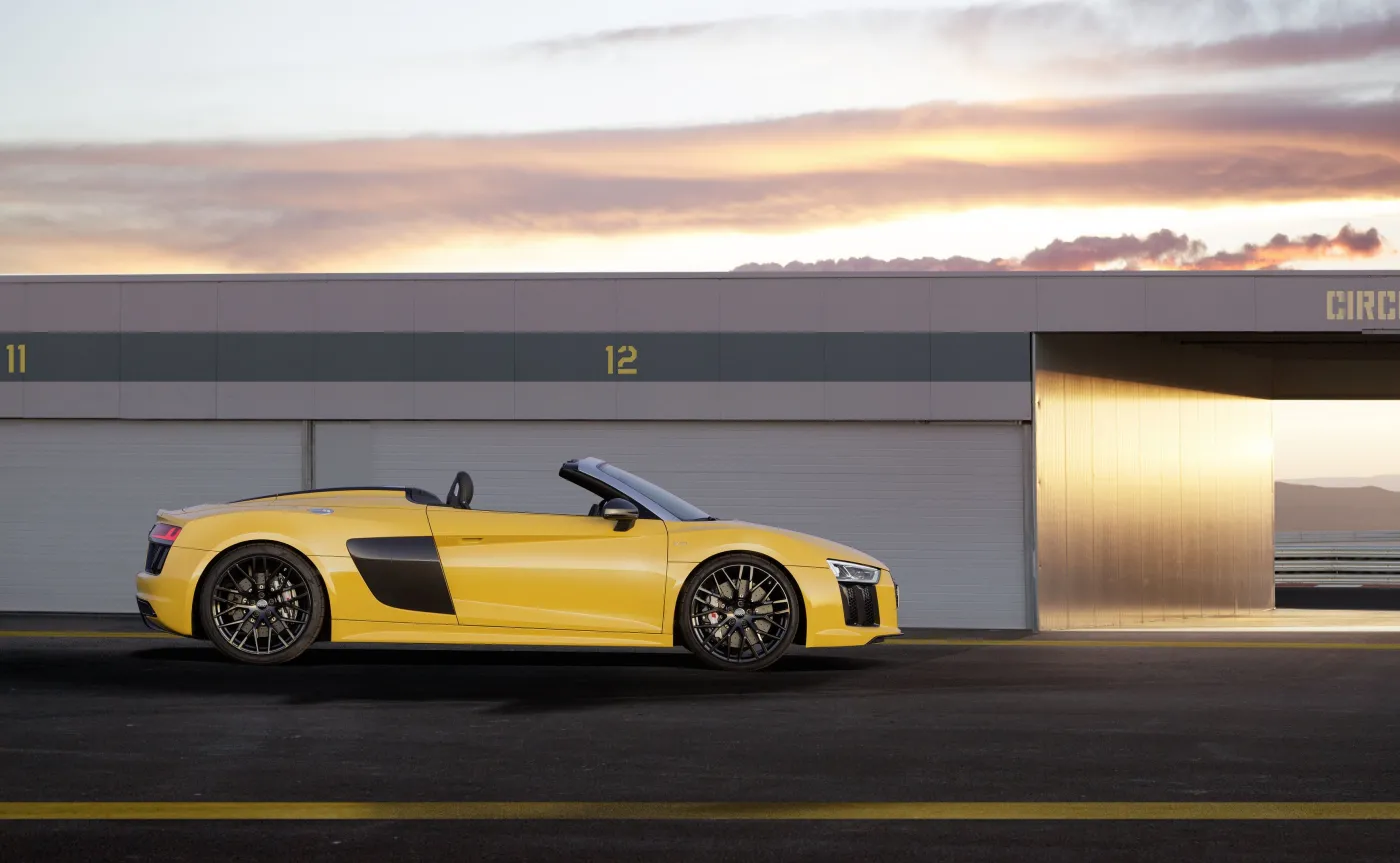 8866444-audi-r8-spyder-v10.jpg