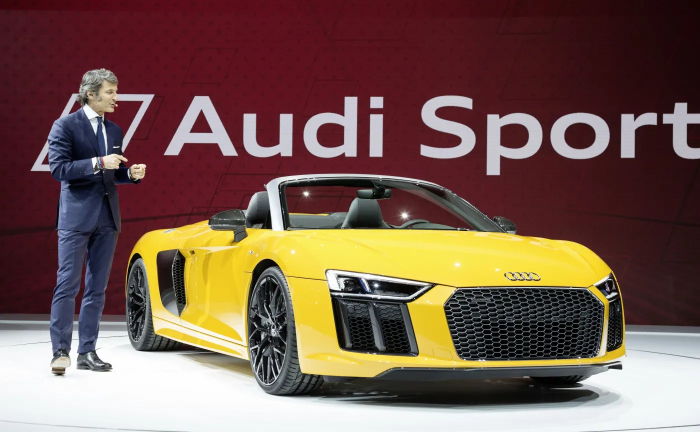 8868070-audi-r8-spyder-v10.jpg